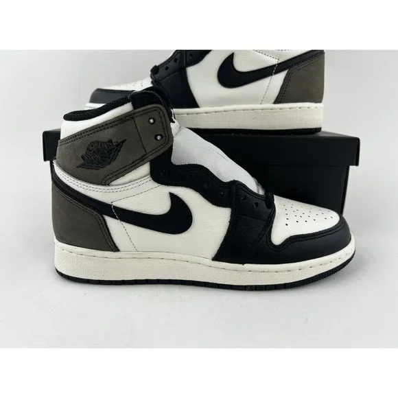 Nike Air Jordan 1 Retro High OG Dark Mocha Youth Size 4Y Sneakers 575441-105 - Picture 4 of 12